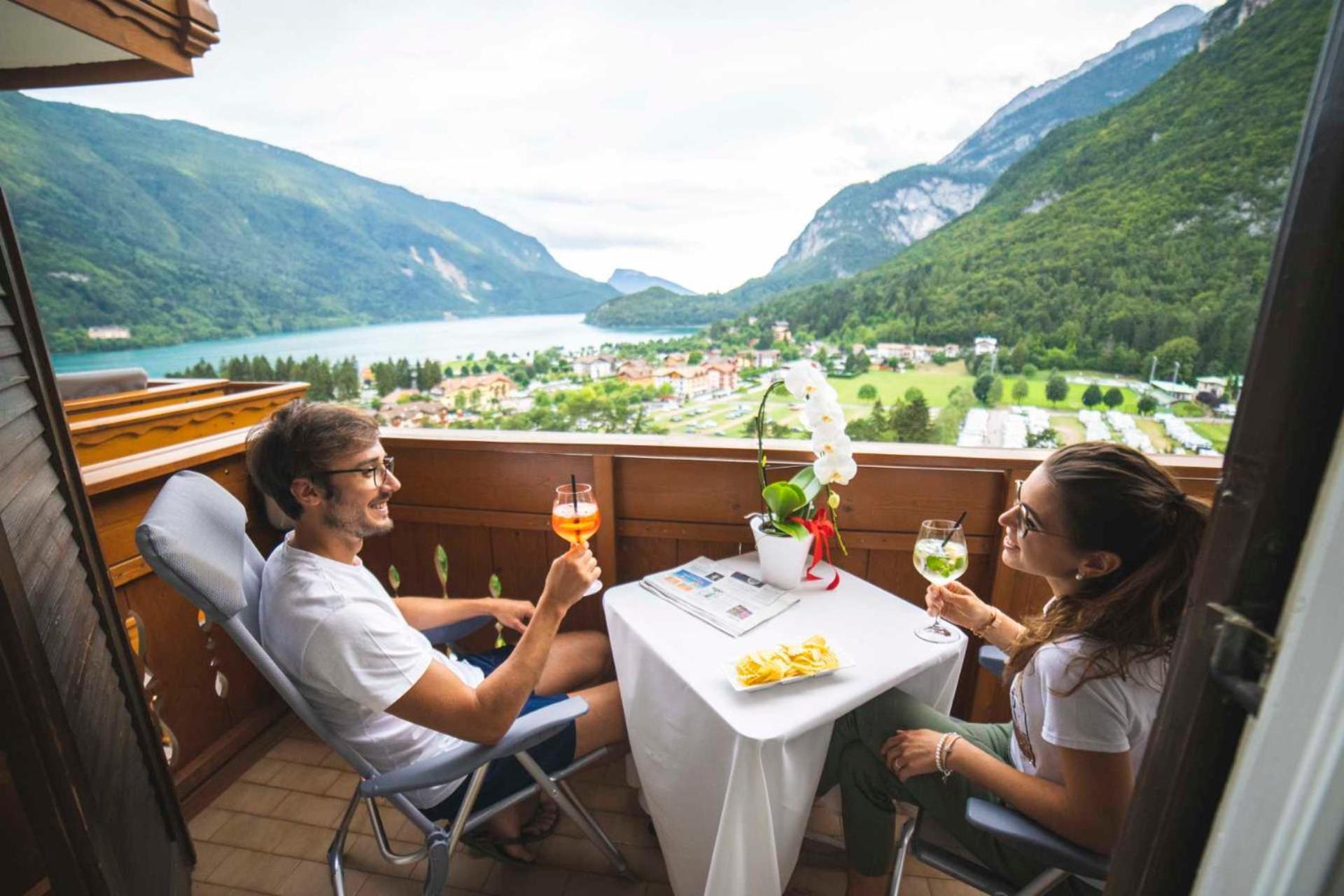 Hotel Olympia Molveno Exterior photo
